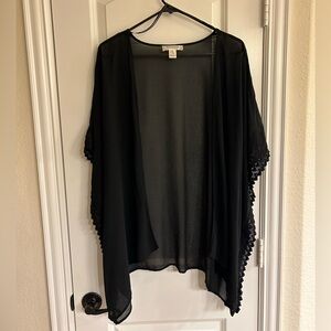 Motherhood Maternity black kimono